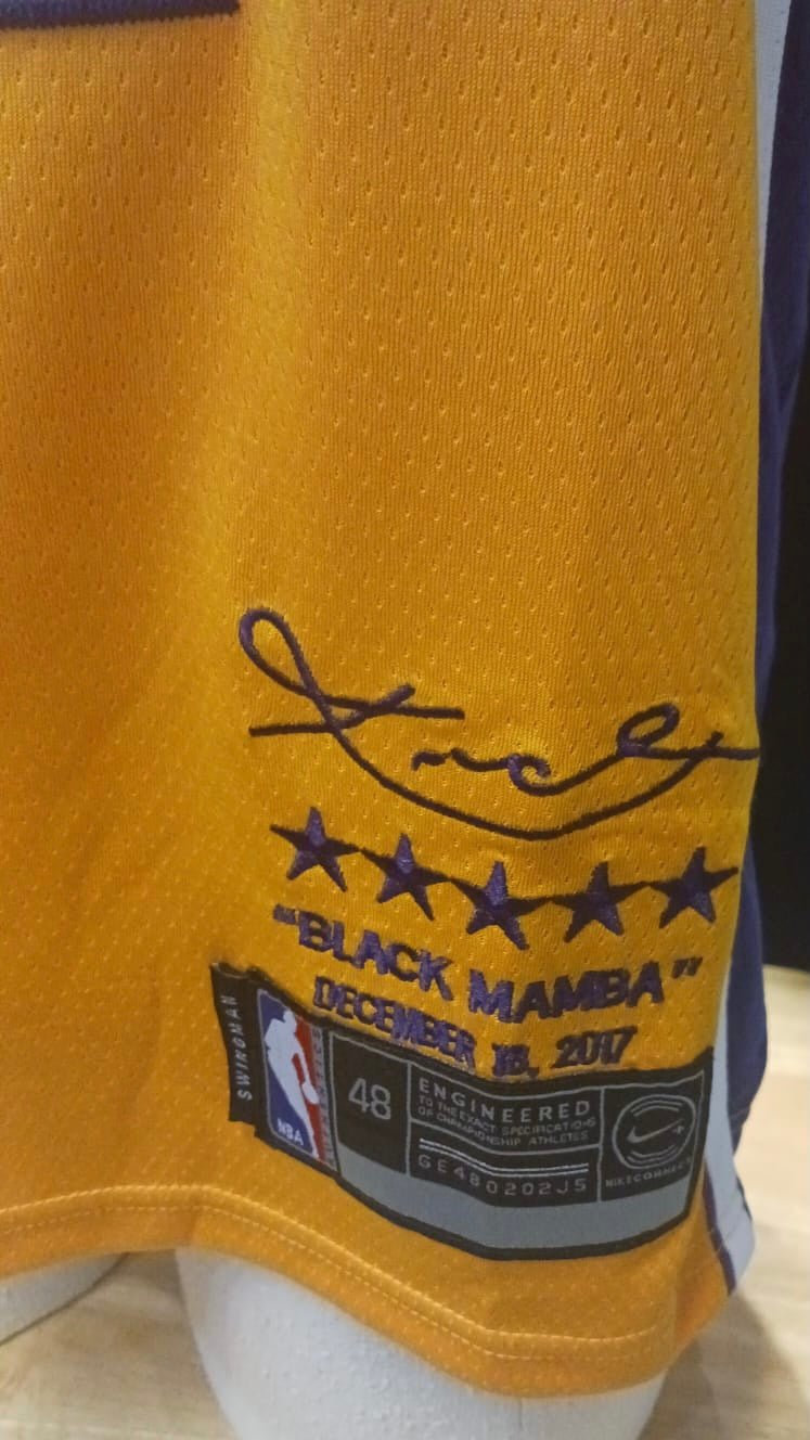 Kobe Bryant Los Angeles Lakers Jersey #24 Yellow Nike product image 2